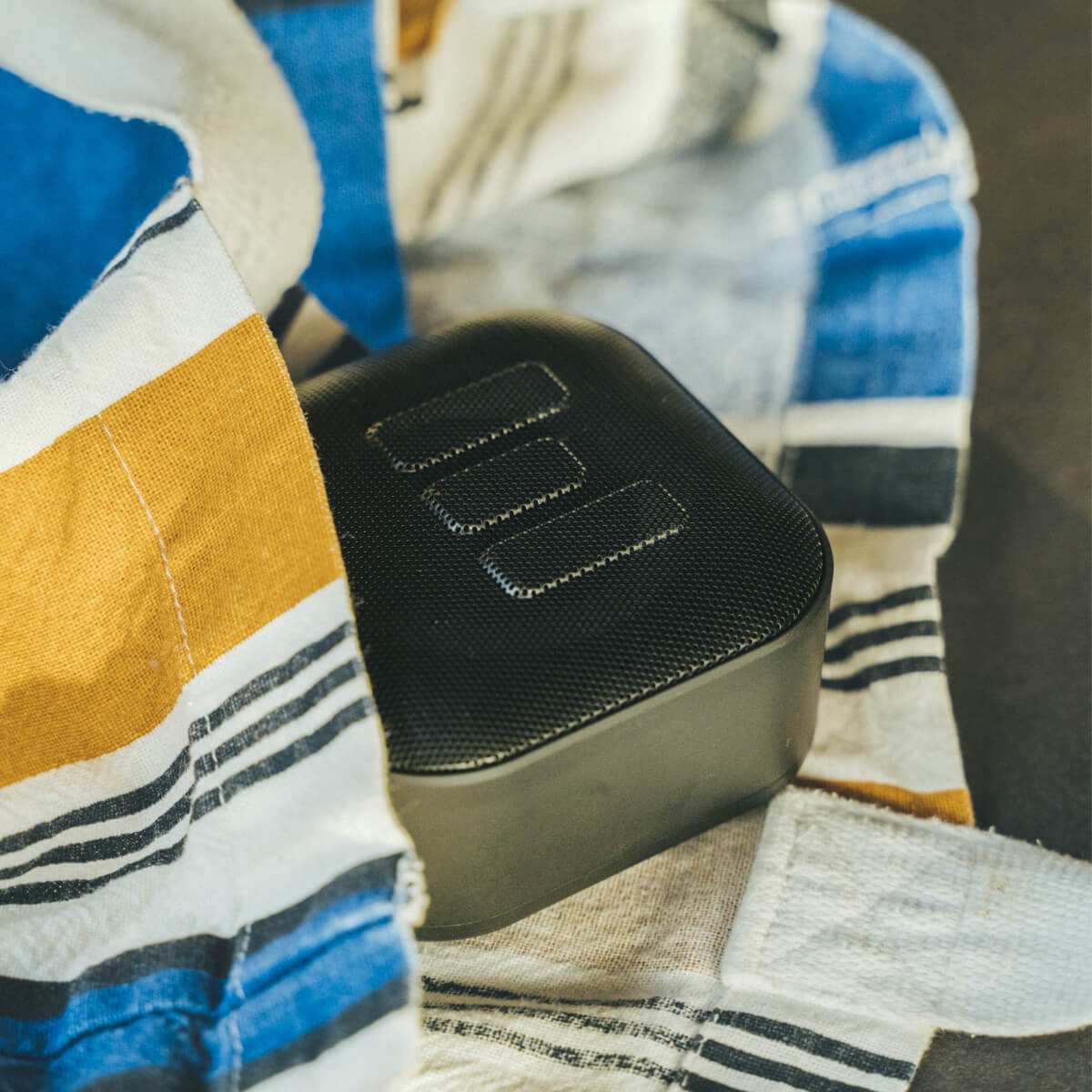 DANISH SOUND AND DESIGN - FOR HOME AND ON THE GO