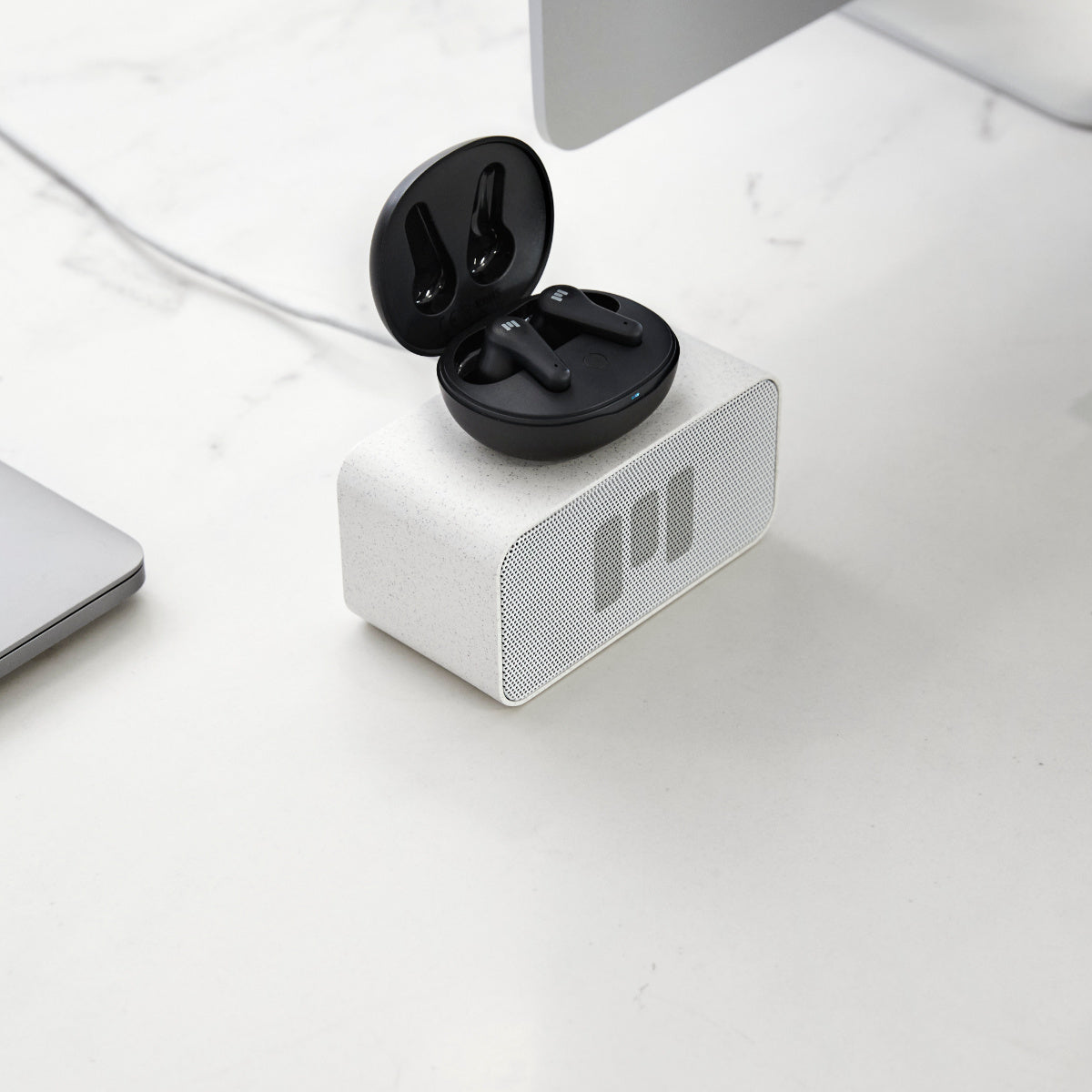 CHARGE&amp;PLAY MINI RE:DUCE - White