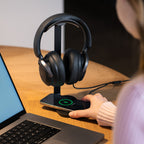 CHARGE DE:LUXE 50 - Headphone Stand with Wireless Charger