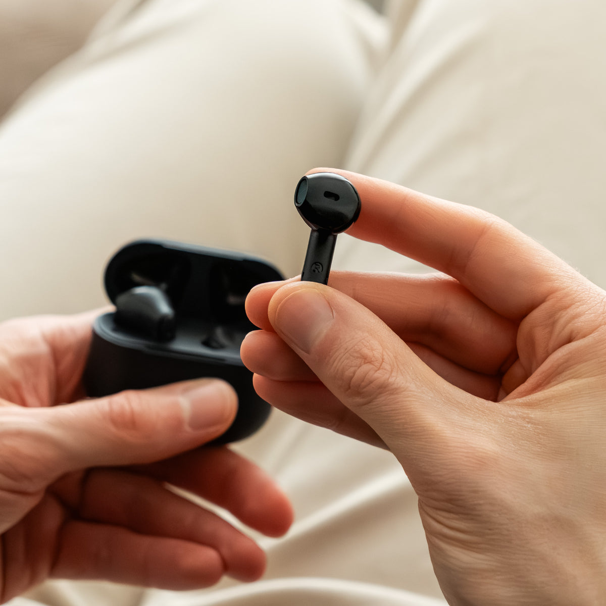 AN OPEN AND NATURAL LISTENING EXPERIENCE